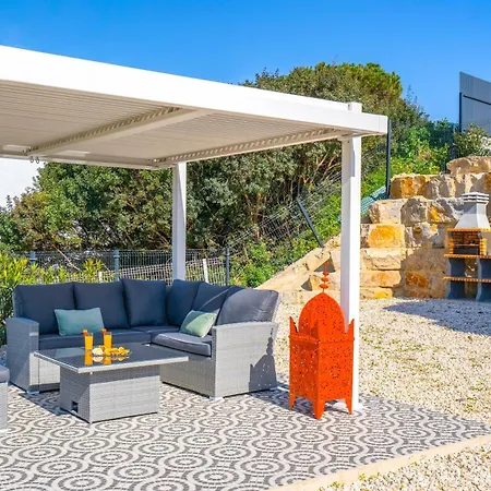 Villa Bloom - Moradia Com Piscina Salgada Aquecível No