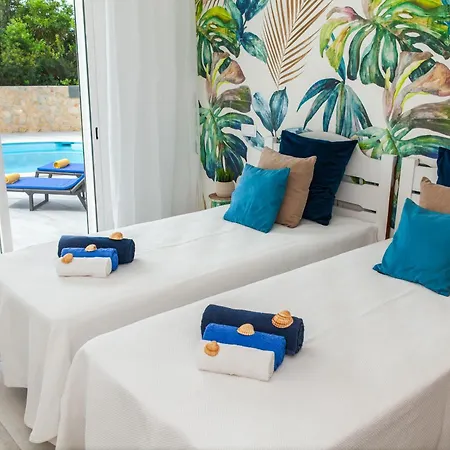 Villa Bloom - Moradia Com Piscina Salgada Aquecivel No